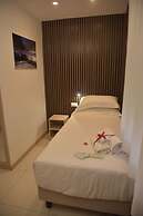 Floris Hotel