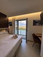 Floris Hotel
