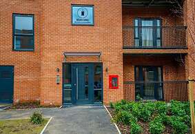 2 Bed Stylish Stay - By Holiday Homes