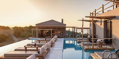 Aletri Swim Up Boutique Hotel