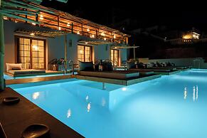 Aletri Swim Up Boutique Hotel