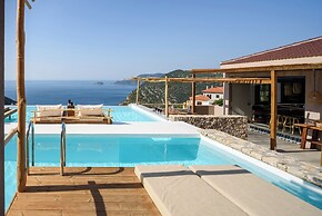 Aletri Swim Up Boutique Hotel