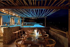 Aletri Swim Up Boutique Hotel