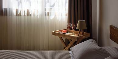 Aletri Swim Up Boutique Hotel