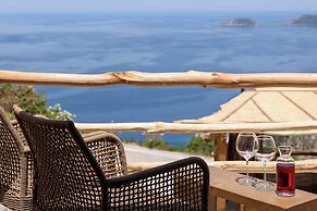 Aletri Swim Up Boutique Hotel