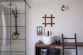 Aletri Swim Up Boutique Hotel