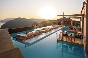 Aletri Swim Up Boutique Hotel