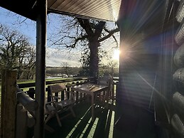 Oak Lodge