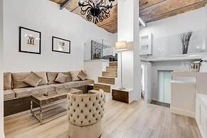 Spanish Queen Apartment