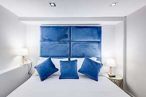 Spanish Queen Apartment