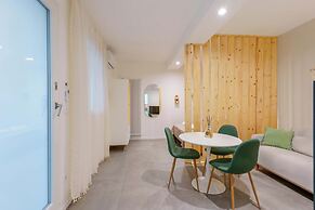Levante Collection