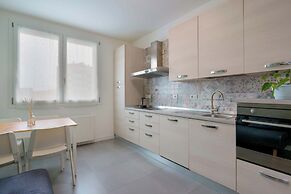 West Side Bologna Apartment