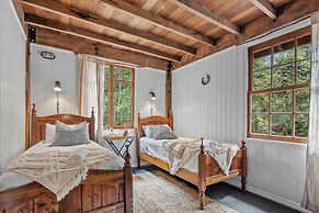 Rustic 3-bed Retreat in Springbrook