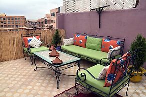 Lyron Hostel