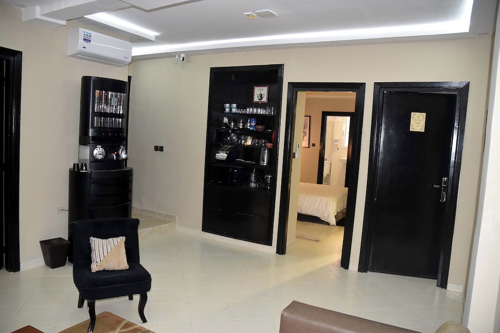 Lyron Hostel