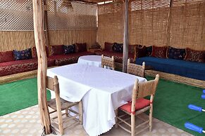 Lyron Hostel