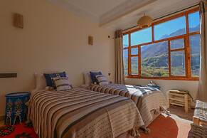 Atlas Walnut Hotel