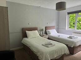 Cottage Court Hotel