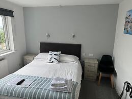 Cottage Court Hotel