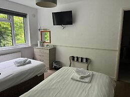 Cottage Court Hotel