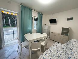 Comfortable Flat With Private Garden in Rosolina