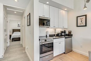 Mtn Views + Resort Perks: Cozy Cottage in Thornton
