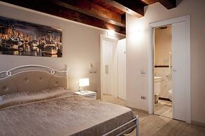 Piccola Venezia Room
