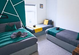 Pitchside Quarters sleeps 7