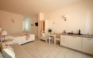 Isola Charm B&B - Pool & Nature Stay