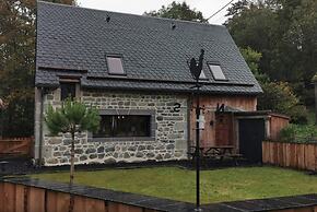 Rustic Mont-dore Family Cottage