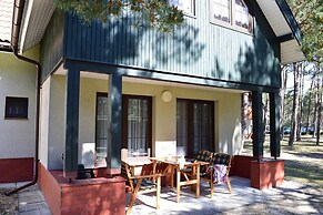 Holiday Homes With Terraces, Close to the Beach