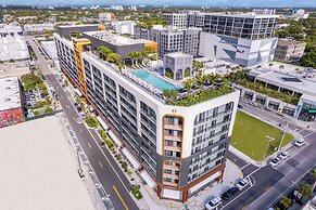 The 27 Wynwood