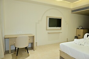 Simran Sarovar Hotel