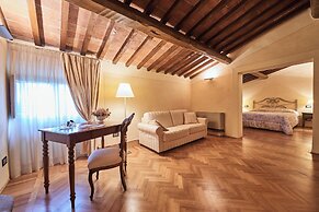 CASALE DI VALLE DIMORA STORICA