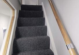 The Red Lounge House - sleeps 14