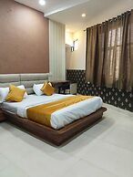 HOTEL DYNA INN