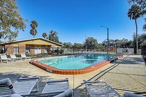 Sun, Sand & Poolside Relaxation! Ormond Beach Unit