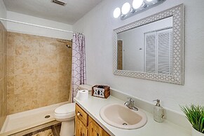 Sun, Sand & Poolside Relaxation! Ormond Beach Unit