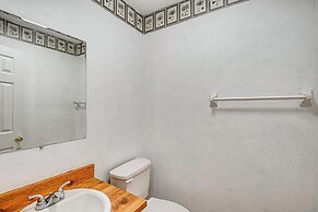Sun, Sand & Poolside Relaxation! Ormond Beach Unit