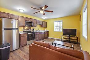 Close to Downtown Ashland! Convenient Suite