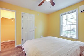 Close to Downtown Ashland! Convenient Suite
