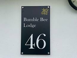 2 Bed Cottage - Sleeps 5 - Pets - Parking - Garden