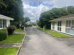 2 Bed Cottage - Sleeps 5 - Pets - Parking - Garden