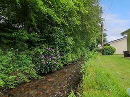 2 Bed Cottage - Sleeps 4 - Pets - Parking - Wifi