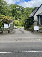 2 Bed Cottage - Sleeps 4 - Pets - Parking - Wifi