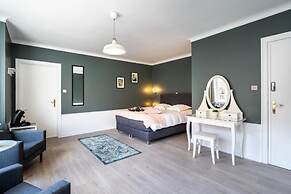 The Rose Suites