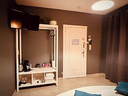 The Rose Suites