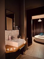 The Rose Suites