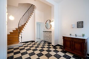 The Rose Suites
