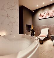 The Rose Suites